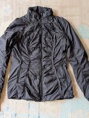 lululemon athletica Women’s Black Windbreaker Jacket